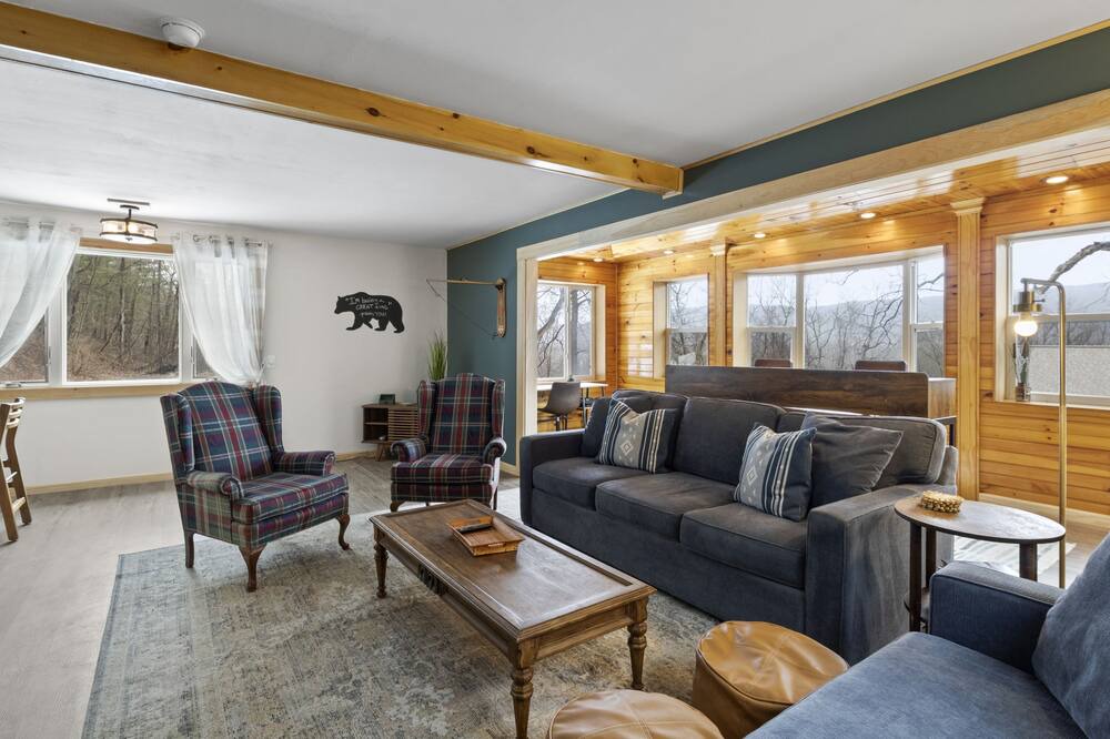 Photo of Livingroom in Honeoye