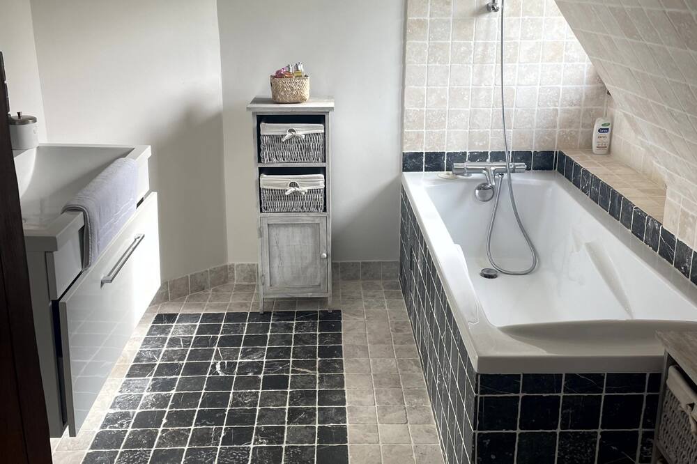 Photo of Bathroom in Villers-sur-Mer