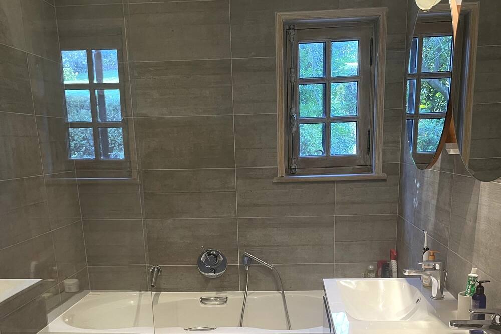 Photo of Bathroom in Villers-sur-Mer