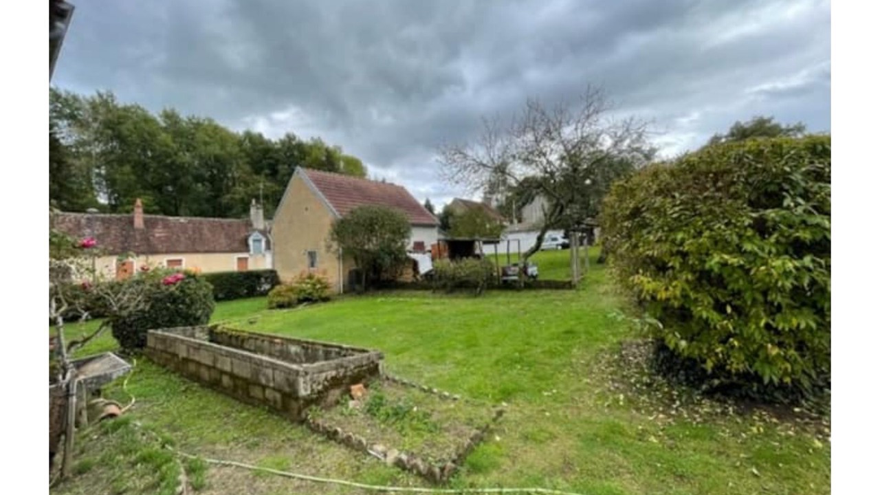 Photo of Outdoor in Saint-Amand-en-Puisaye