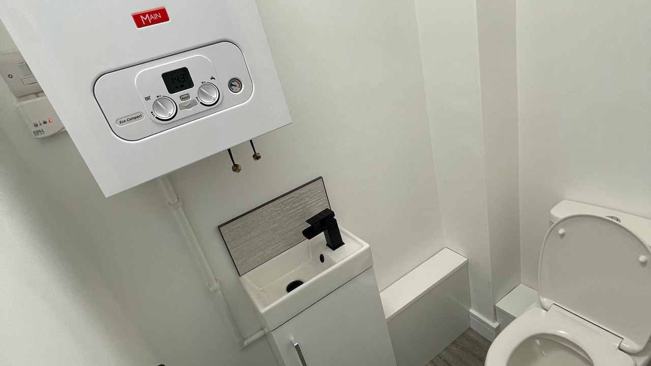 Photo of Bathroom in Newcastle-Under-Lyme