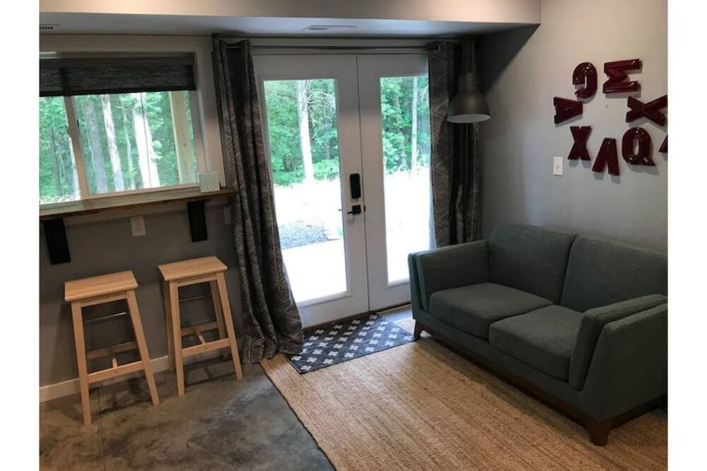 Photo of Livingroom in Highlandville