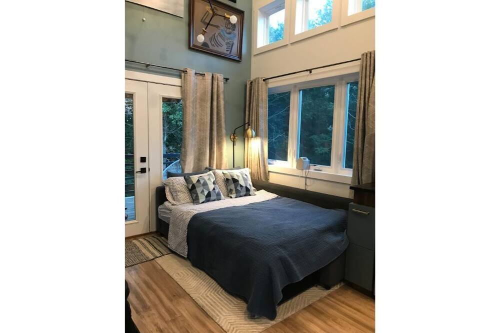 Photo of Bedroom in Highlandville