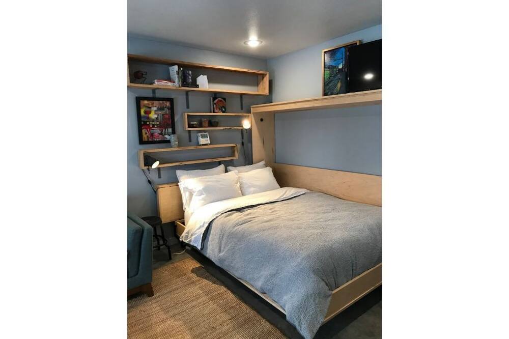 Photo of Bedroom in Highlandville