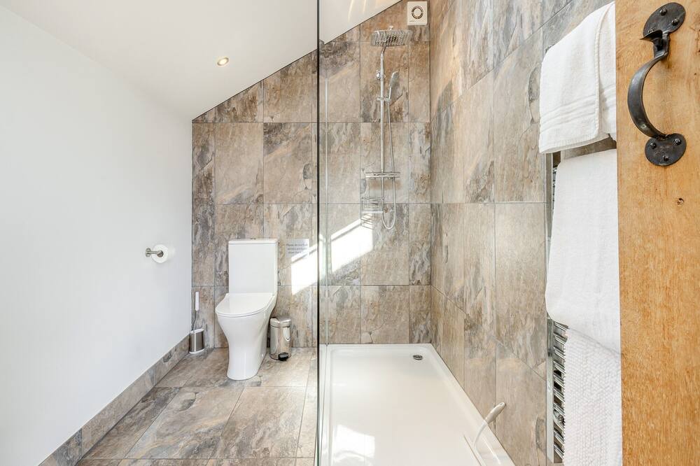 Photo of Bathroom in Cyfronydd