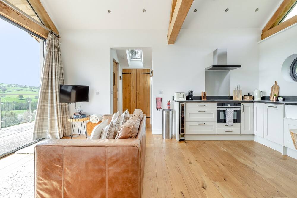 Photo of Kitchen in Cyfronydd