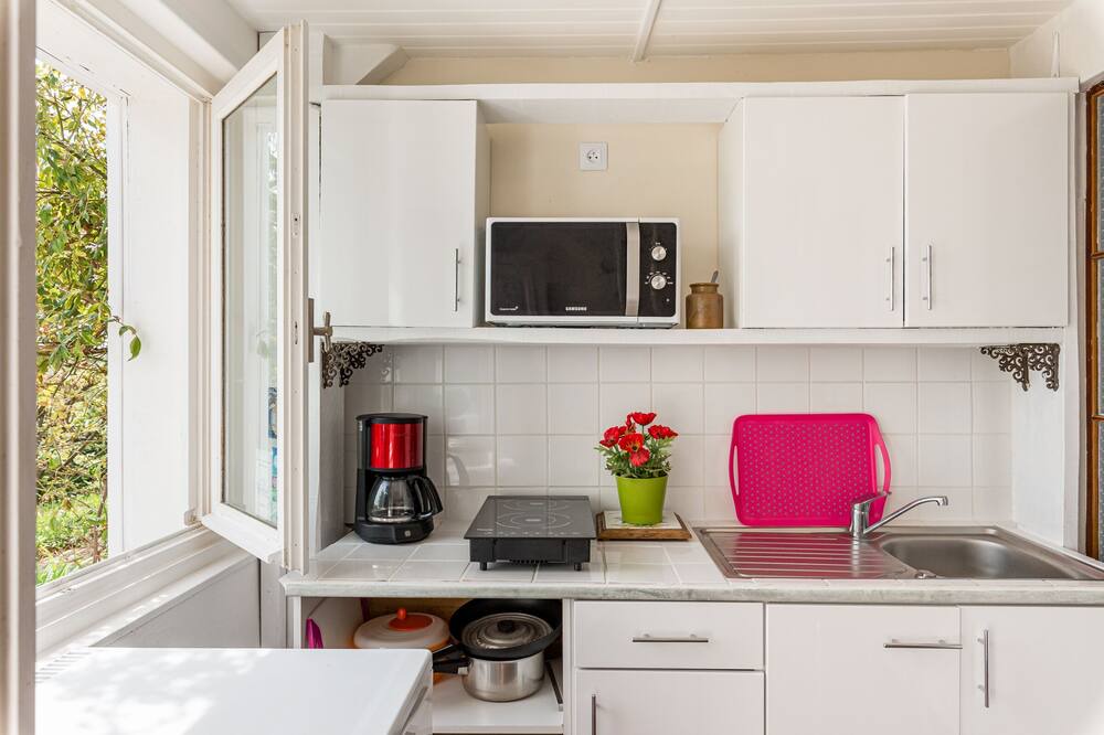 Photo of Kitchen in Maringes