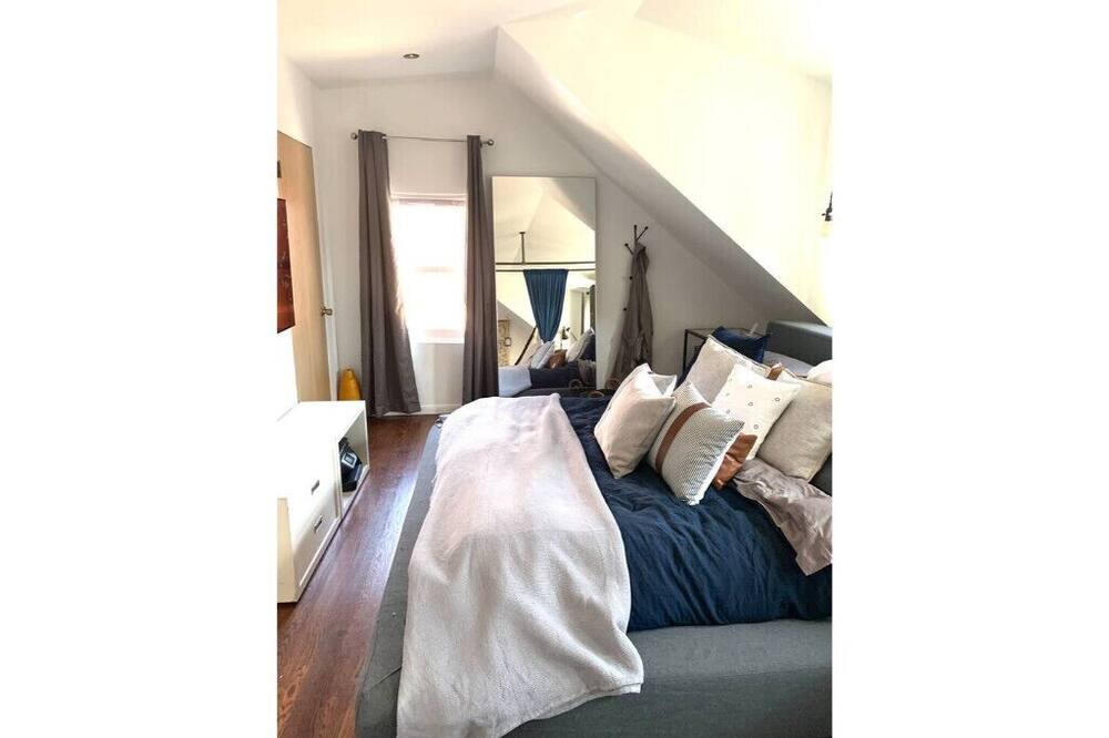 Photo of Bedroom in Wrightwood Neighbors