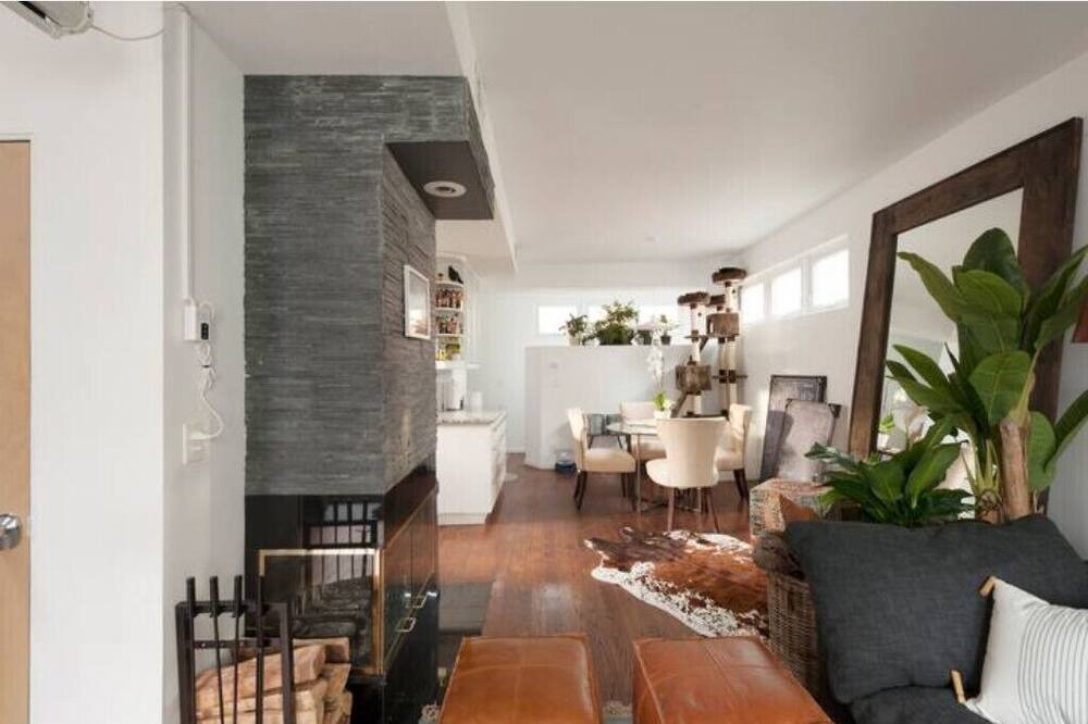 Photo of Livingroom in Wrightwood Neighbors