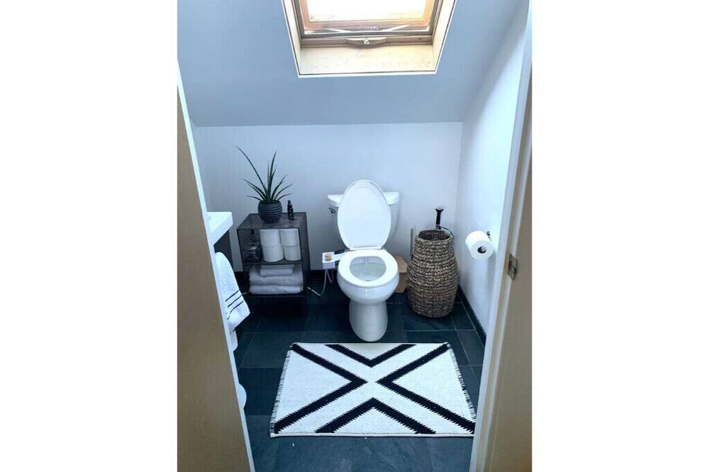 Photo of Bathroom in Wrightwood Neighbors