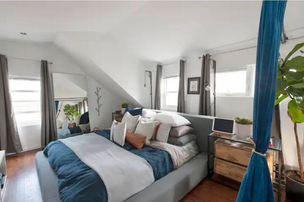 Photo of Bedroom in Wrightwood Neighbors