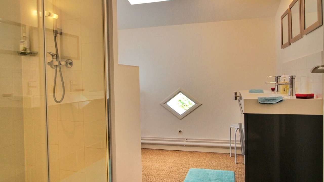 Photo of Bathroom in Cintegabelle