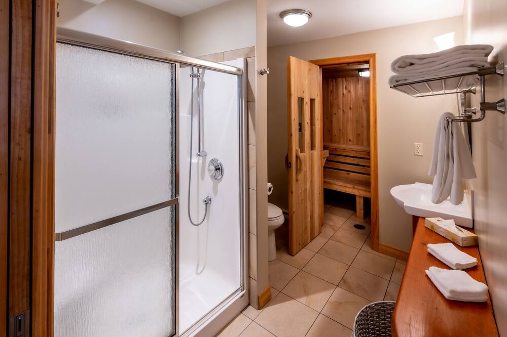 Photo of Bathroom in Sainte-Agathe-des-Monts