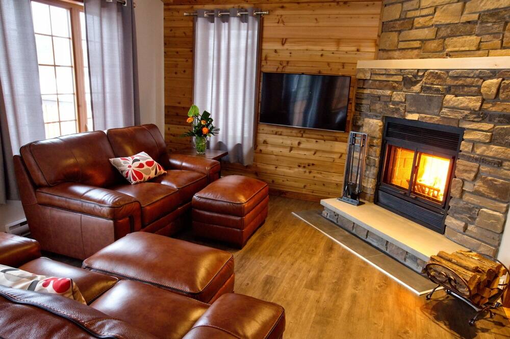 Photo of Livingroom in Sainte-Agathe-des-Monts
