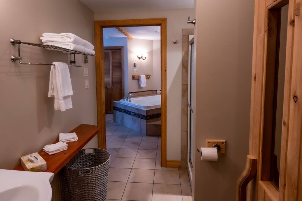 Photo of Bathroom in Sainte-Agathe-des-Monts