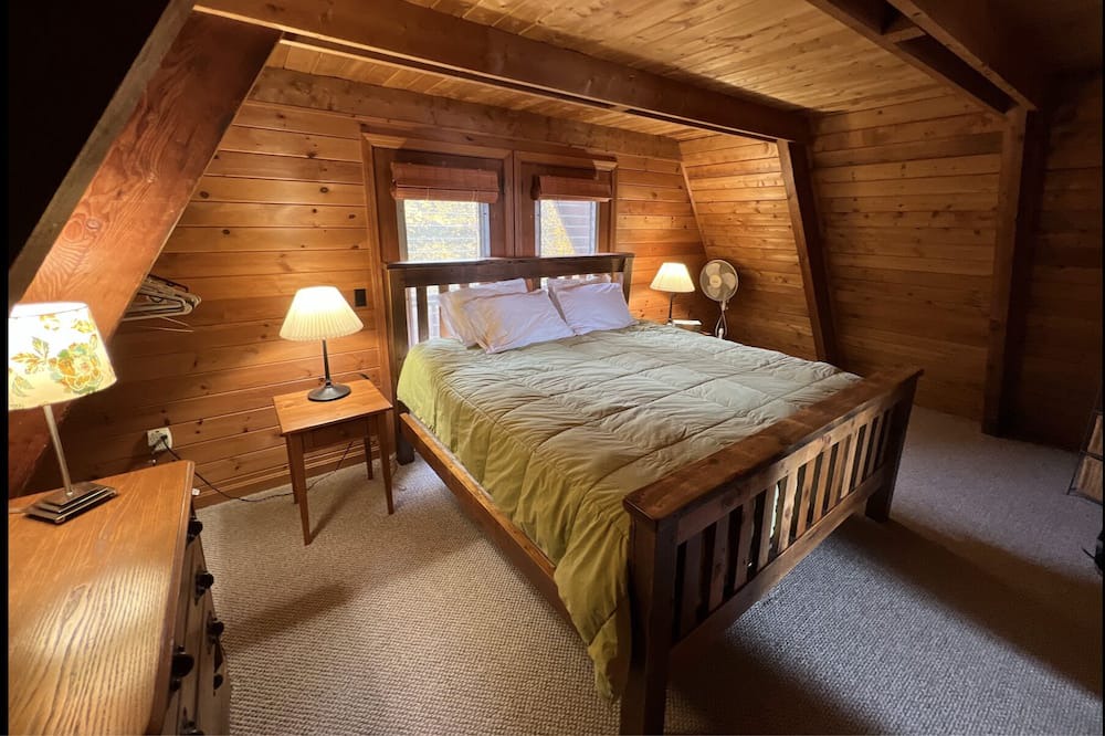 Photo of Bedroom in Center Harbor