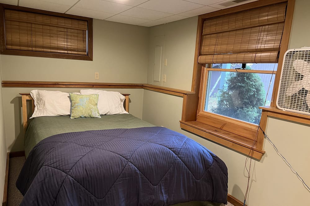 Photo of Bedroom in Center Harbor