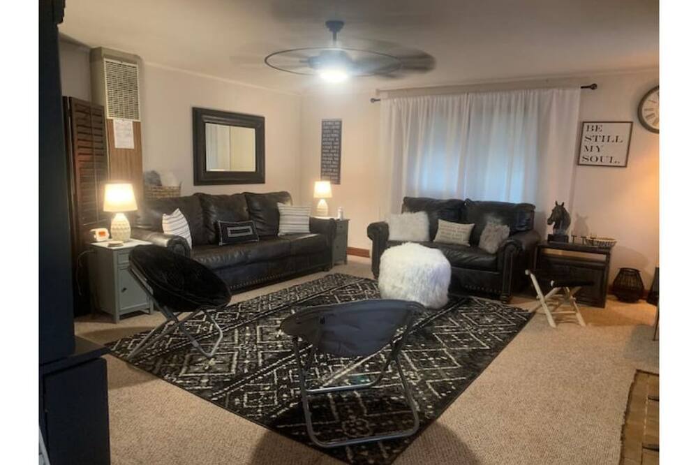 Photo of Livingroom in Chandler