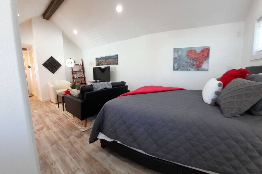 Photo of Bedroom in Grayland