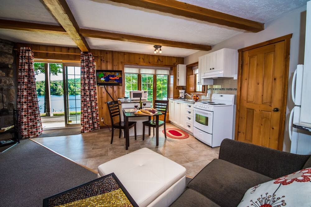 Photo of Livingroom in Sainte-Agathe-des-Monts