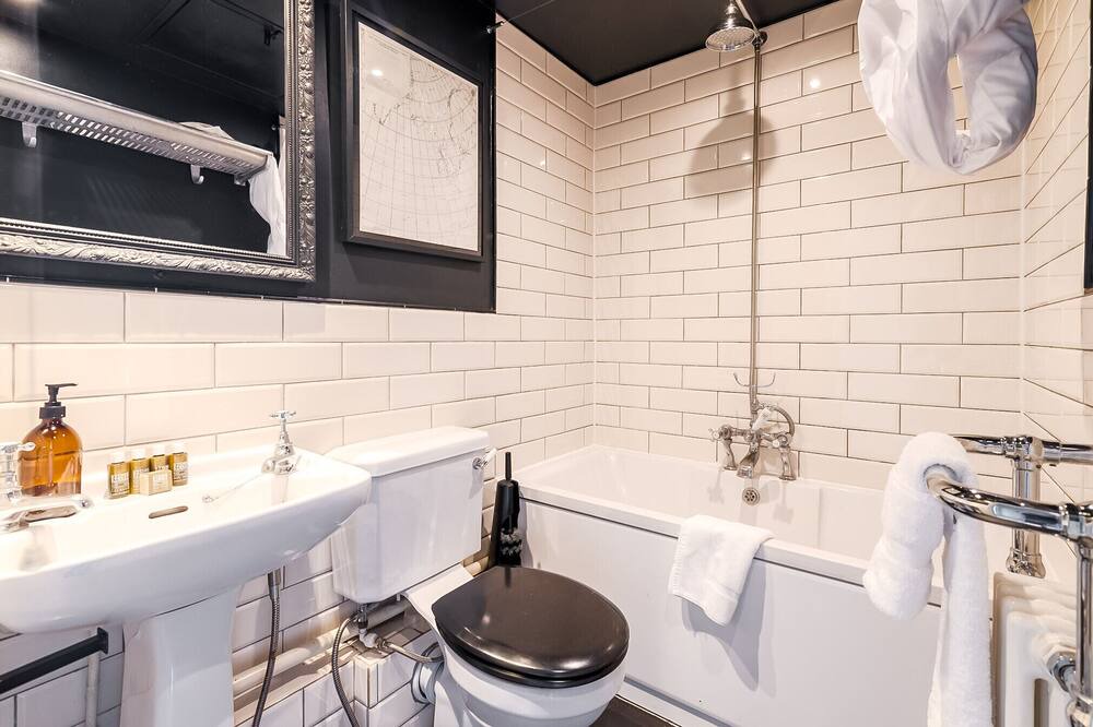 Photo of Bathroom in Dalston