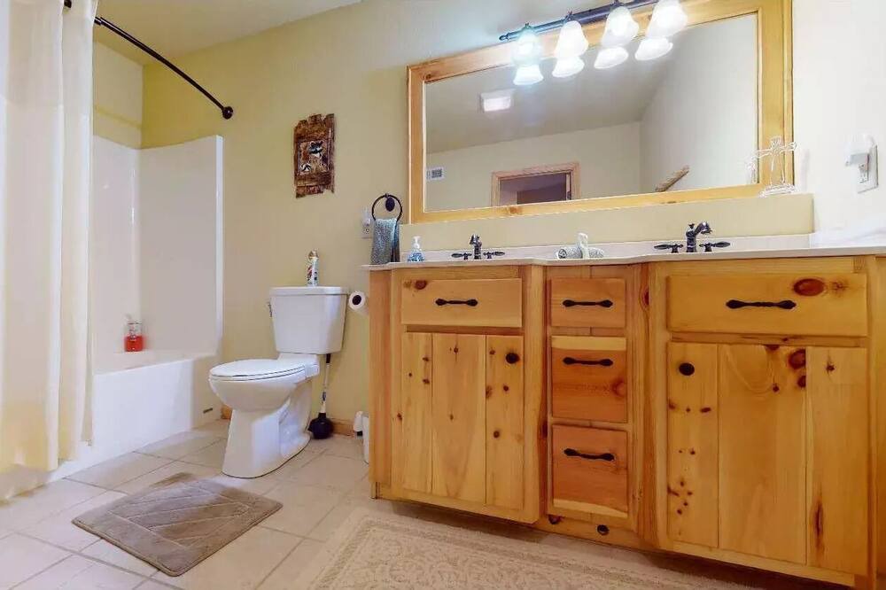 Photo of Bathroom in Brasstown