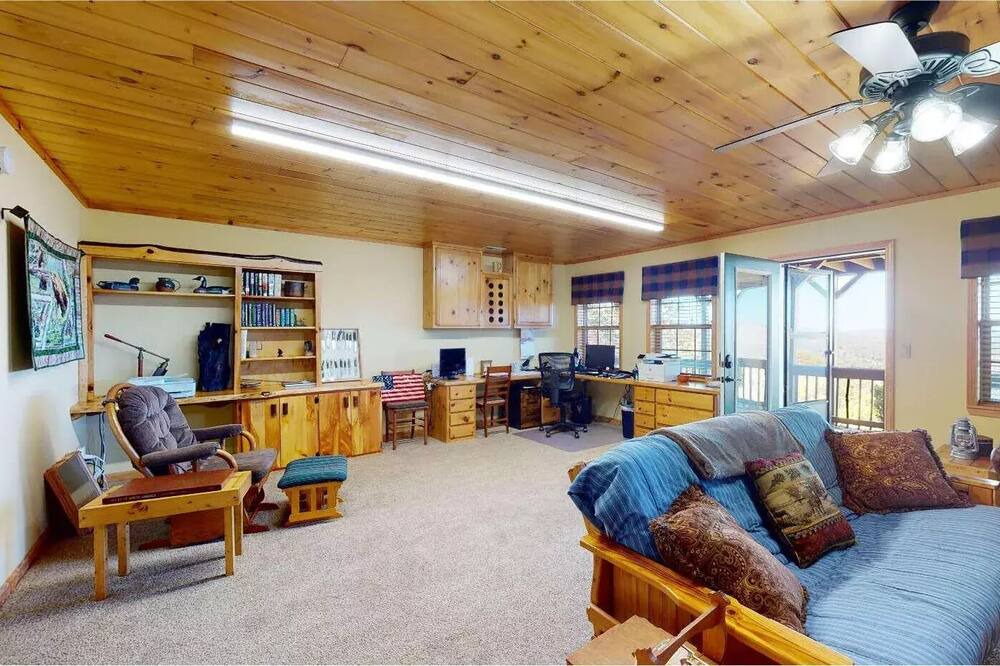 Photo of Livingroom in Brasstown