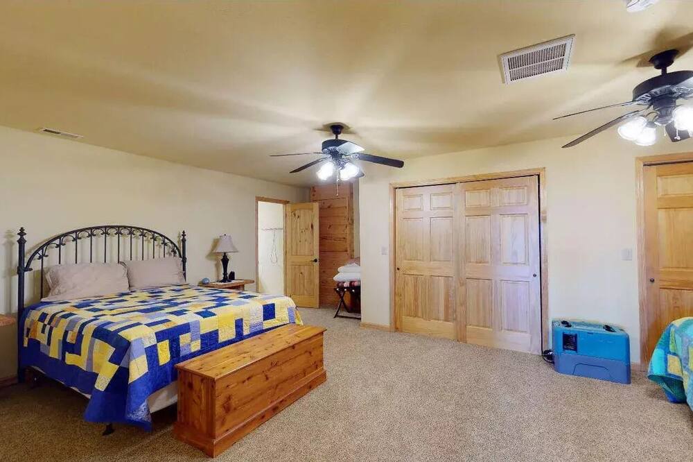 Photo of Bedroom in Brasstown