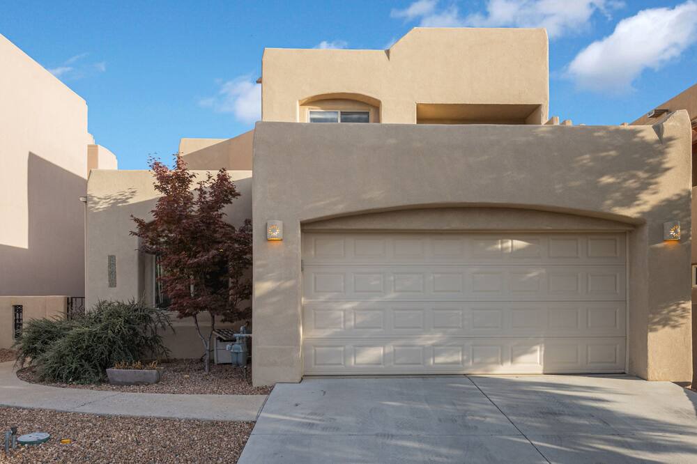 Photo of Outdoor in Desert Ridge Place