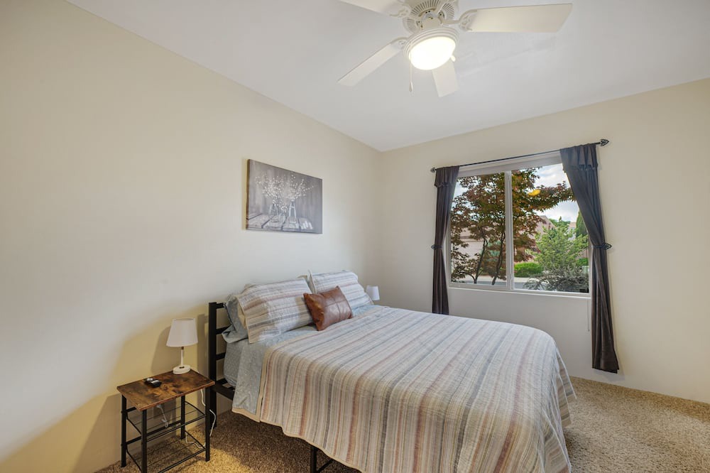 Photo of Bedroom in Desert Ridge Place
