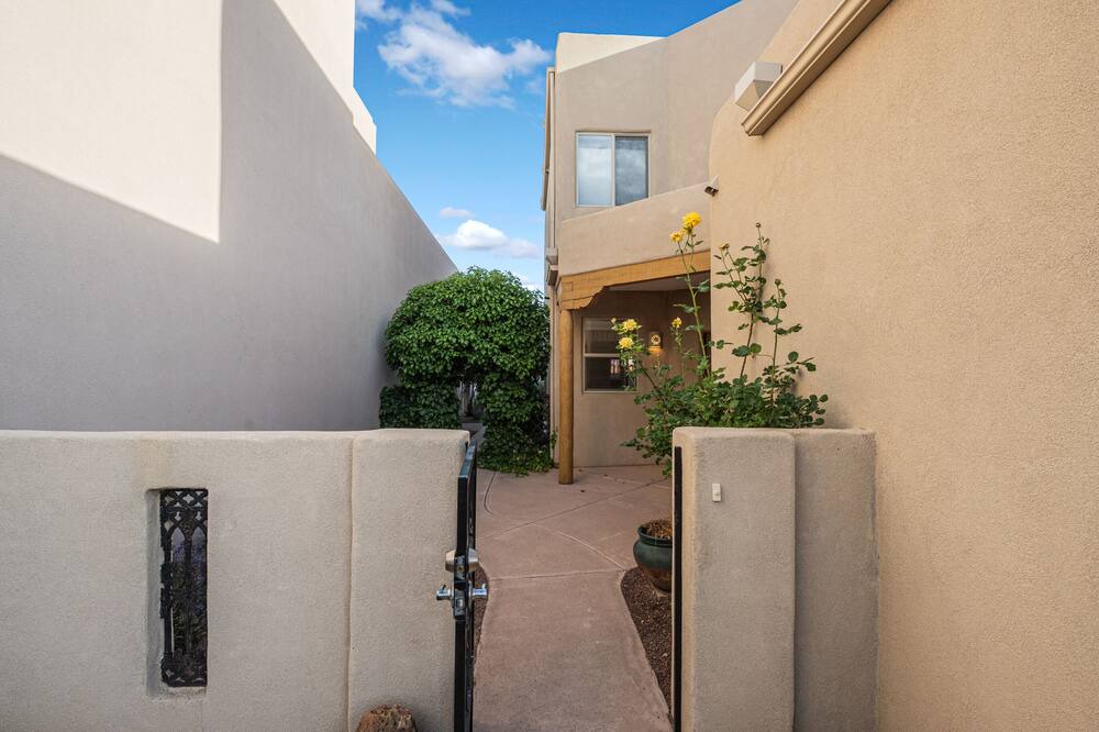 Photo of Outdoor in Desert Ridge Place