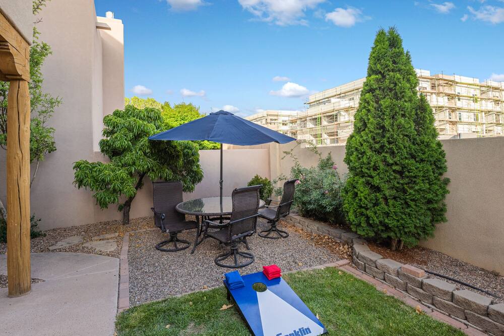 Photo of Outdoor in Desert Ridge Place