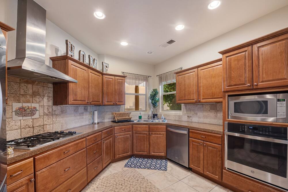 Photo of Kitchen in Desert Ridge Place