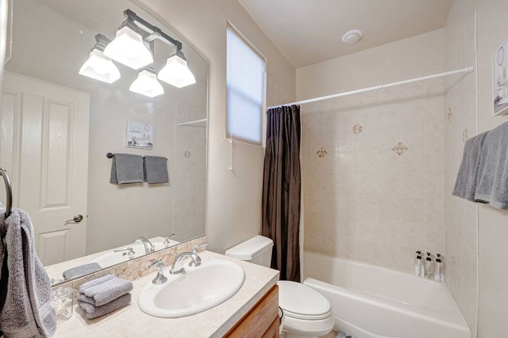 Photo of Bathroom in Desert Ridge Place