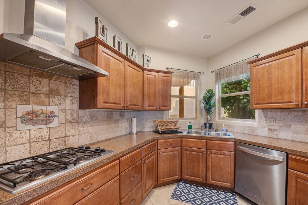 Photo of Kitchen in Desert Ridge Place