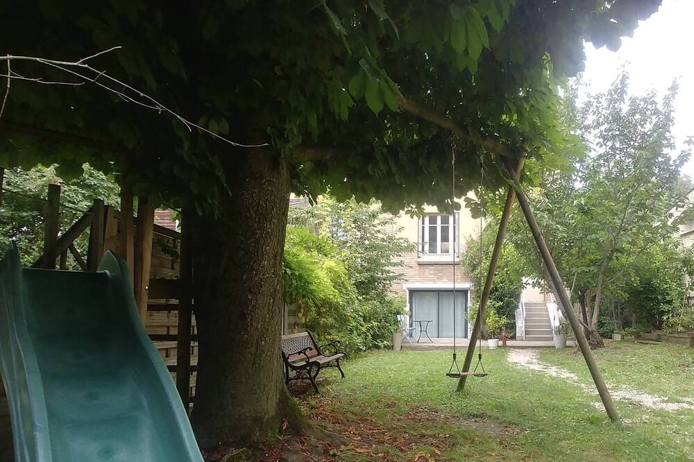 Photo of Others in Clamart