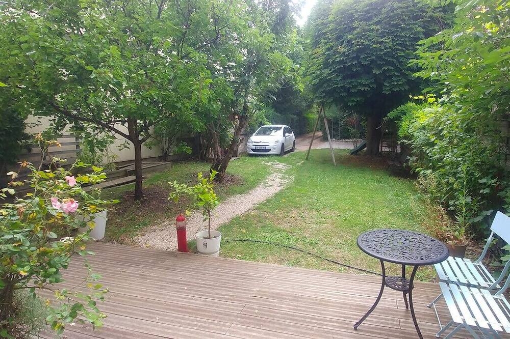Photo of Outdoor in Clamart