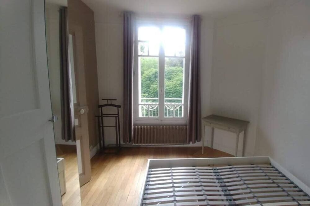Photo of Others in Clamart