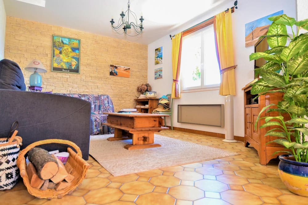 Photo of Bedroom in Pompignan