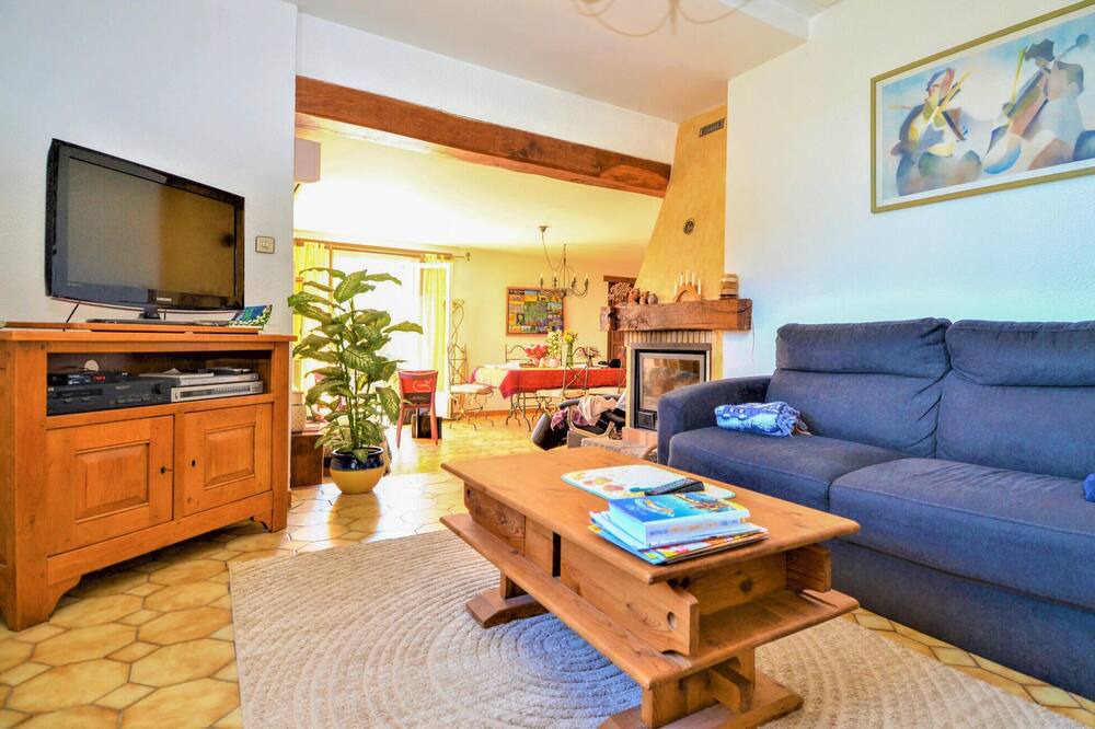 Photo of Bedroom in Pompignan
