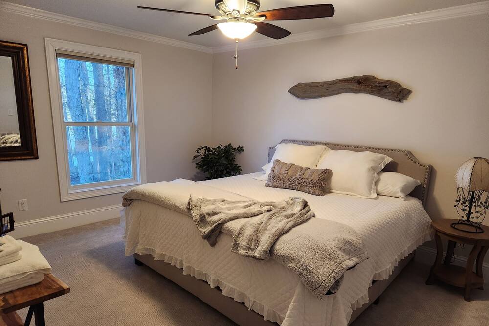 Photo of Bedroom in Buckhead
