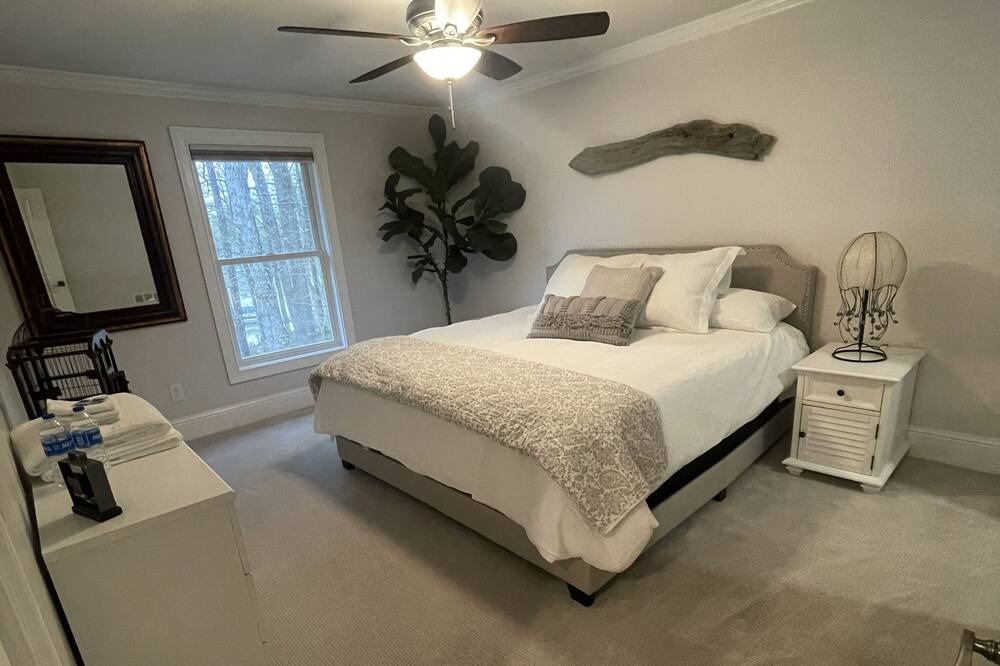 Photo of Bedroom in Buckhead