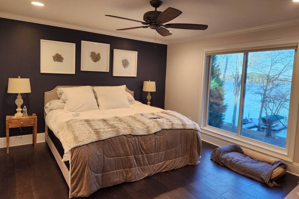 Photo of Bedroom in Buckhead