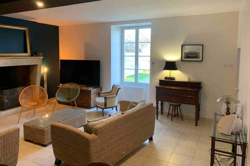 Photo of Livingroom in Rouvre