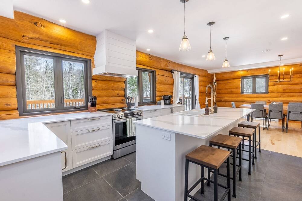 Photo of Kitchen in St-Adolphe-d'Howard
