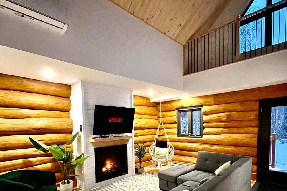 Photo of Livingroom in St-Adolphe-d'Howard