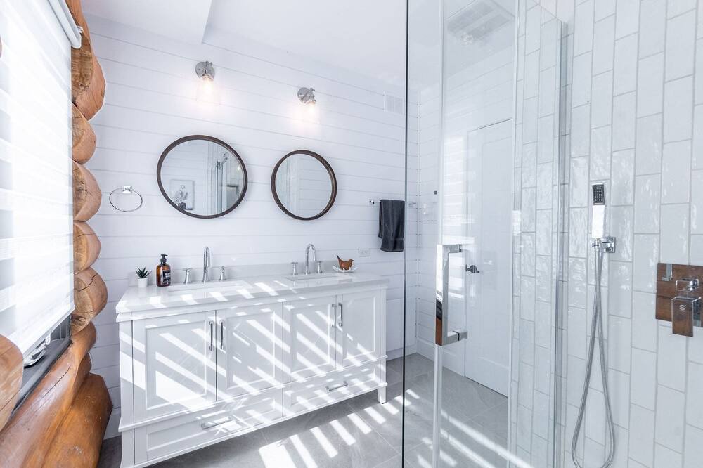 Photo of Bathroom in St-Adolphe-d'Howard