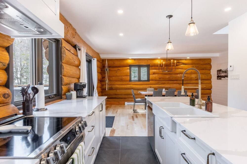 Photo of Kitchen in St-Adolphe-d'Howard