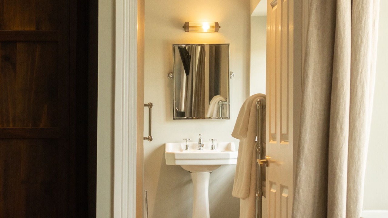 Photo of Bathroom in Coln St Aldwyns