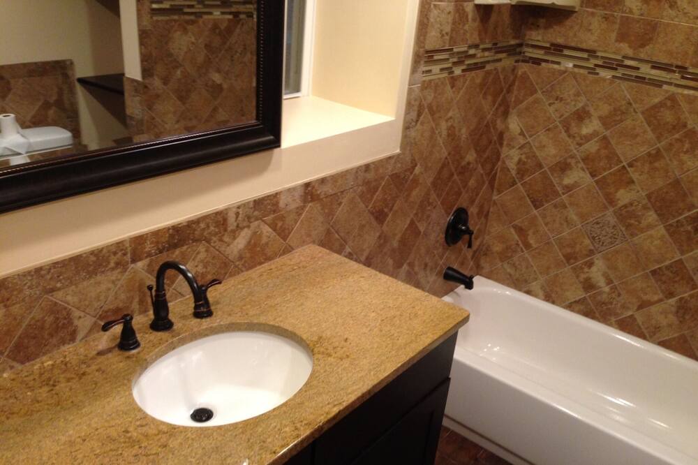 Photo of Bathroom in Kings Park